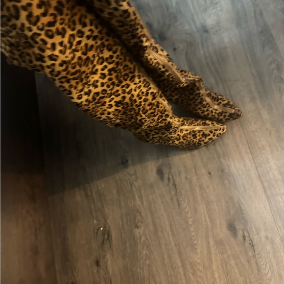 Leopard boots - Picture 2 of 7